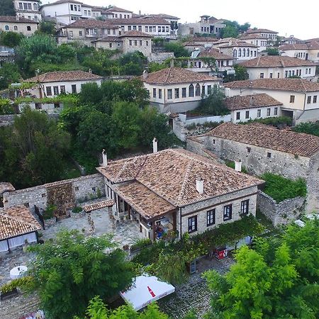 Guest House Iljesa Berat Exterior foto