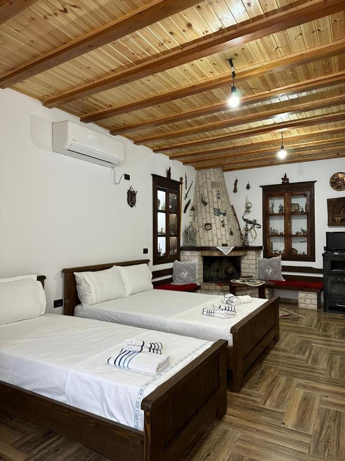 Guest House Iljesa Berat Exterior foto