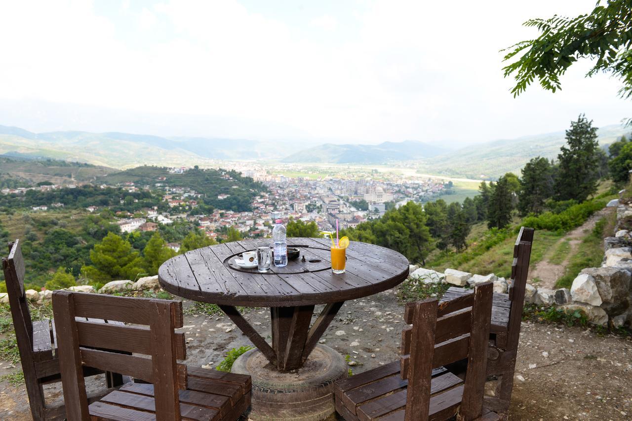 Guest House Iljesa Berat Exterior foto