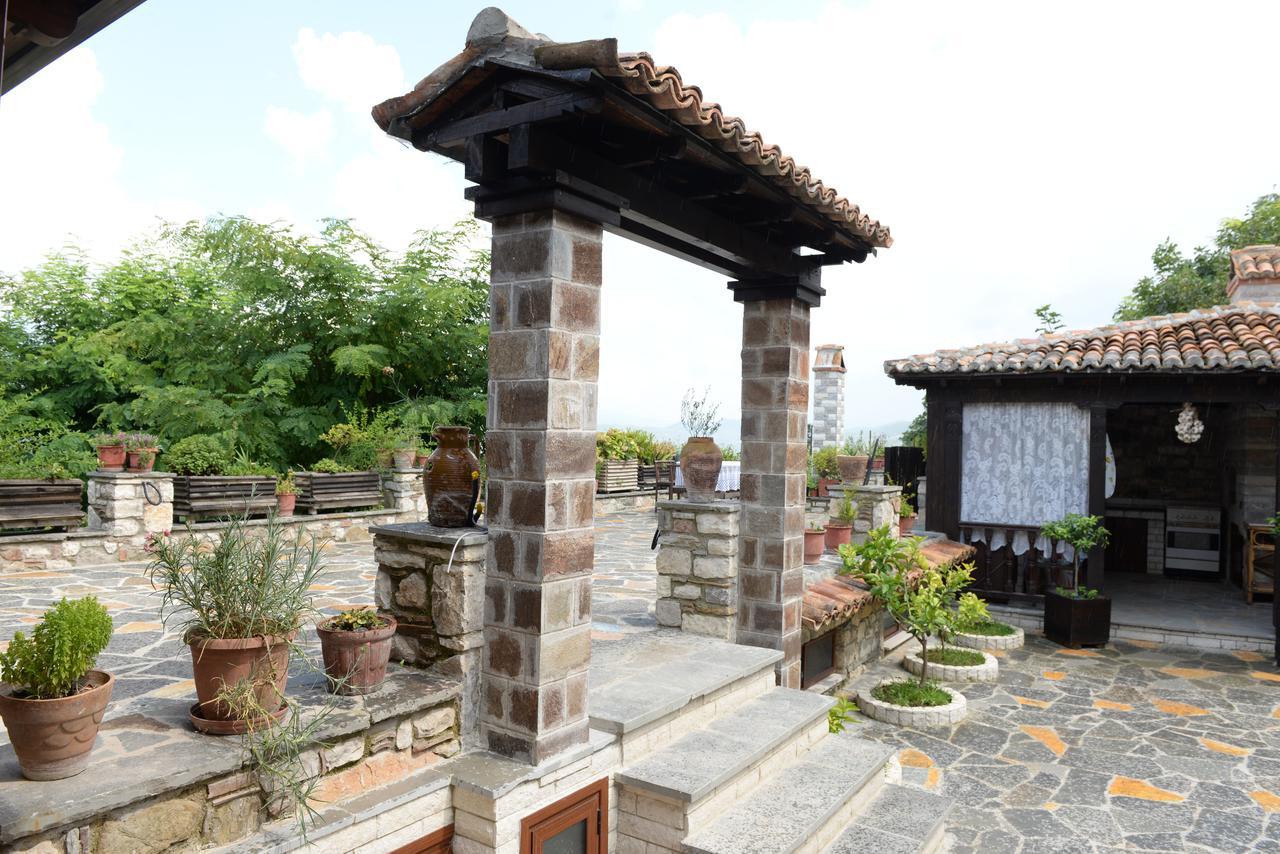 Guest House Iljesa Berat Exterior foto