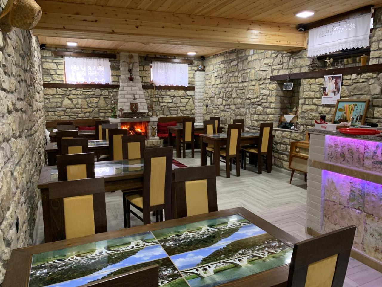 Guest House Iljesa Berat Exterior foto