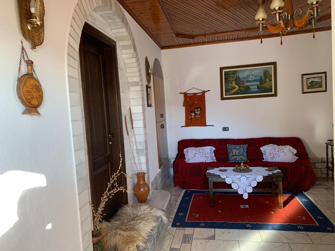 Guest House Iljesa Berat Exterior foto